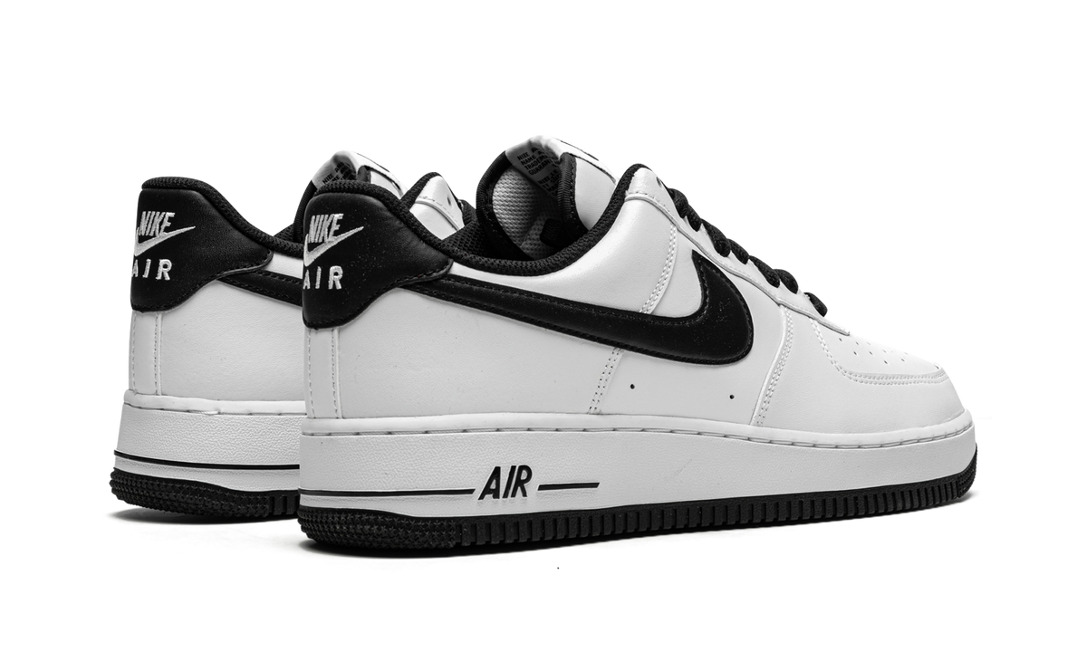 Air Force 1 '07 "White / Black" DH7561 102